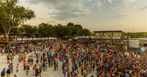 Whitewater amphitheatre - nestled on the banks of the Guadalupe River, below the canyon bluffs, and right in the heart of the Texas Hill Country. With a capacity of 5,600, Whitewater Amphitheater hosts …